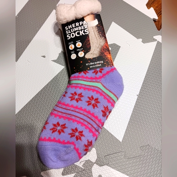 sherpa Shoes - NWT sherpa slumber socks one size
